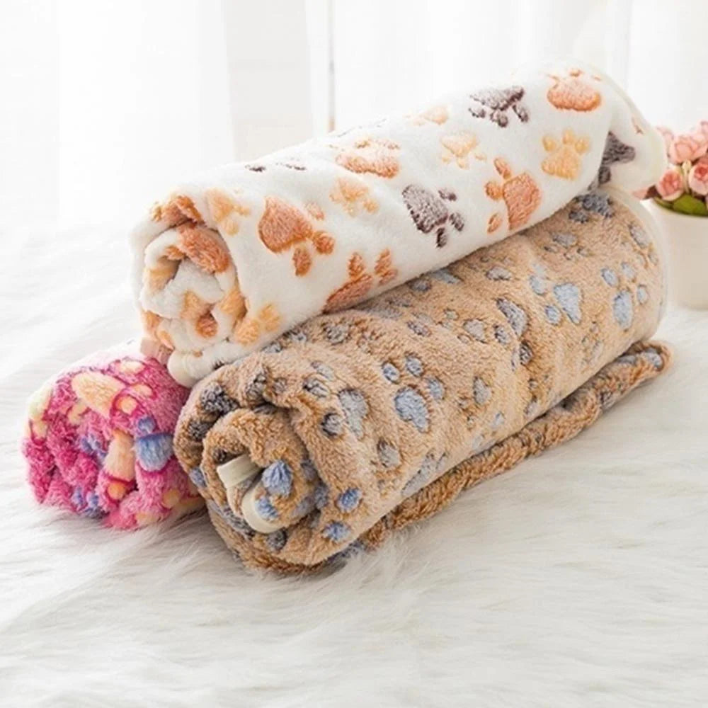 Soft Fluffy Pet Blanket – Warm Cartoon Mat for Cats & Dogs