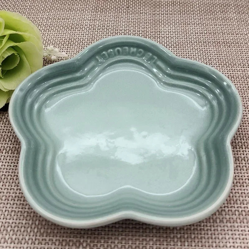 Ceramic Elevated Cat Bowl – Anti-Vomiting & Whisker Stress-Free Feeder